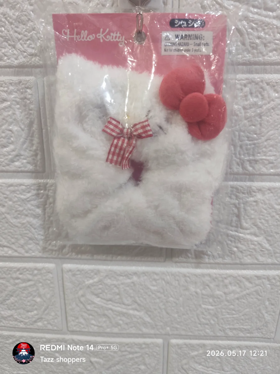 Coletero de Peluche Sanrio – Scrunchie Hello Kitty con Lazo Coquette